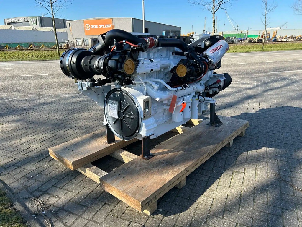 CAT C18 Marine Propulsion (2)