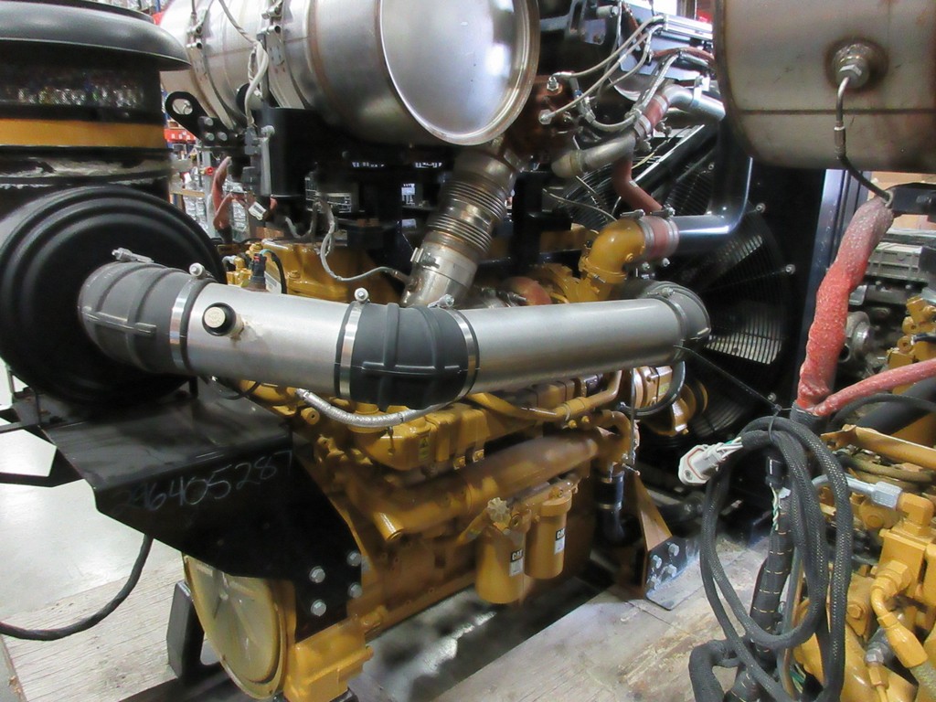 CAT C18 Tier 4F 600HP Engine (2)