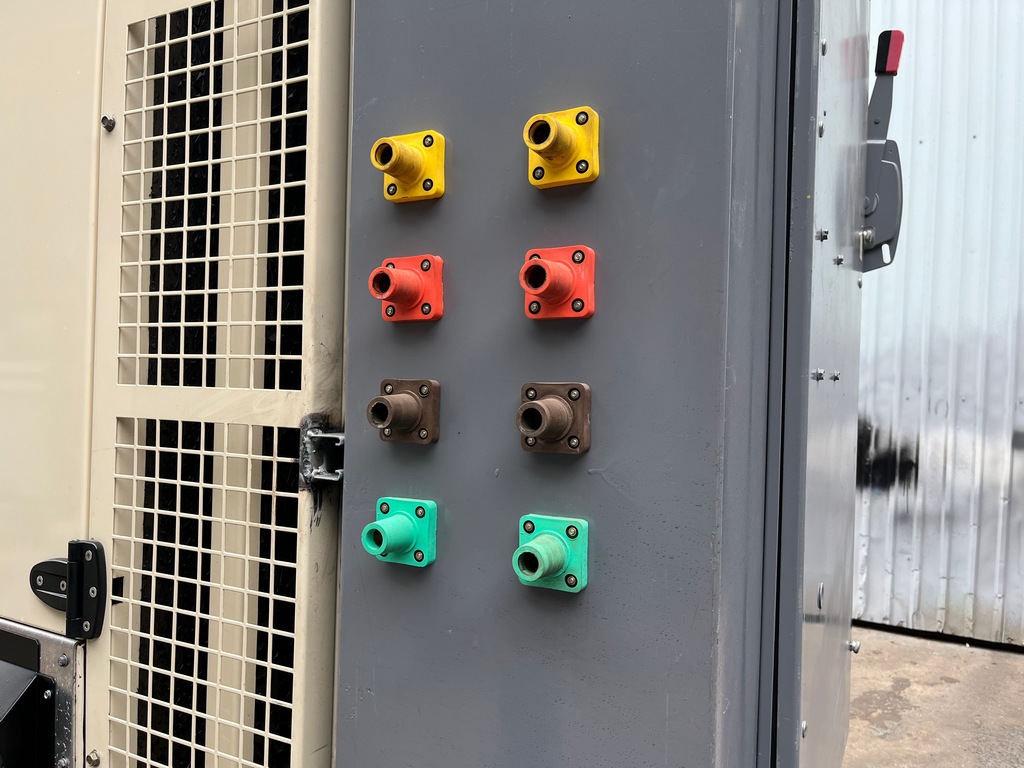 Triton V350 Generator Set (2)