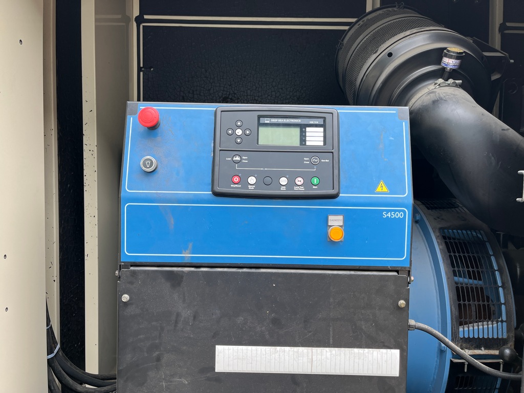 Triton V350 Generator Set (7)