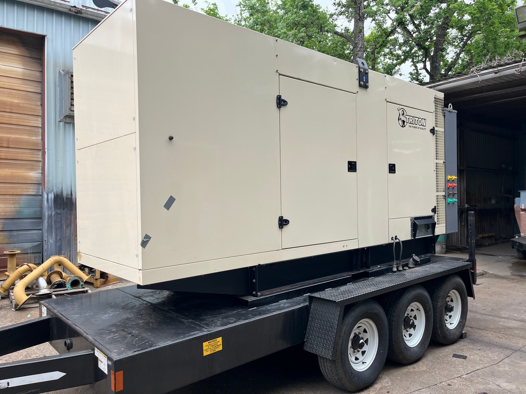 Triton V350 Generator Set (15)