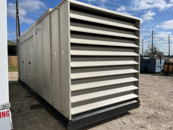 Cummins QST30 750kW Generator Set (6)