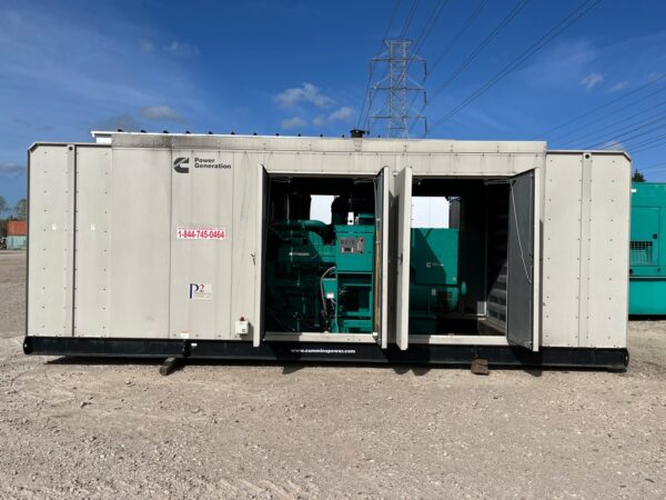 Cummins QST30 750kW Generator Set (8)