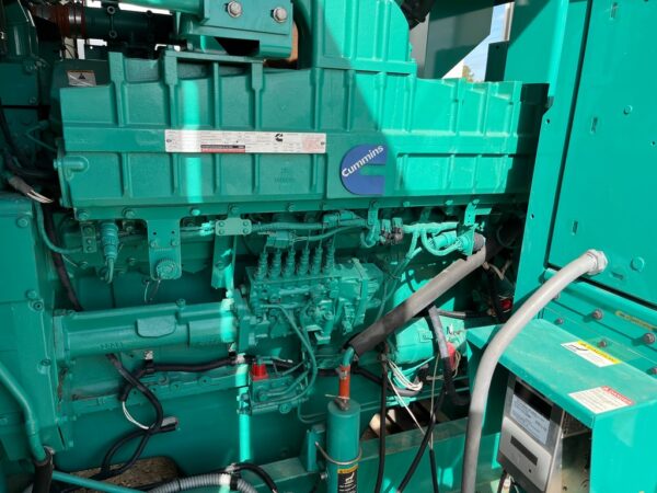 Cummins QST30 750kW Generator Set (21)