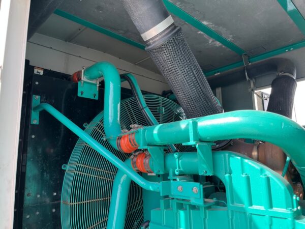 Cummins QST30 750kW Generator Set (22)