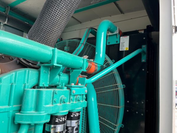 Cummins QST30 750kW Generator Set (30)