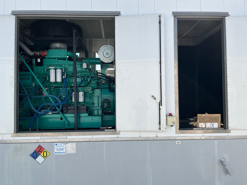 Cummins DQCA 600kW Generator Set (10)