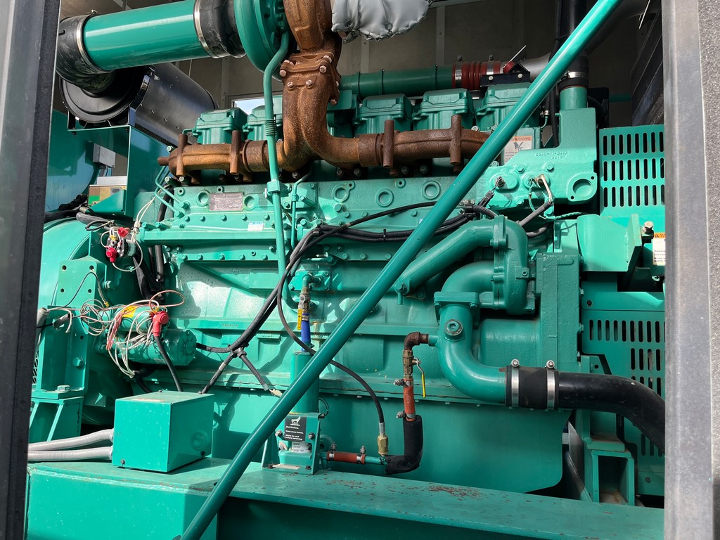 Cummins DQCA 600kW Generator Set (16)