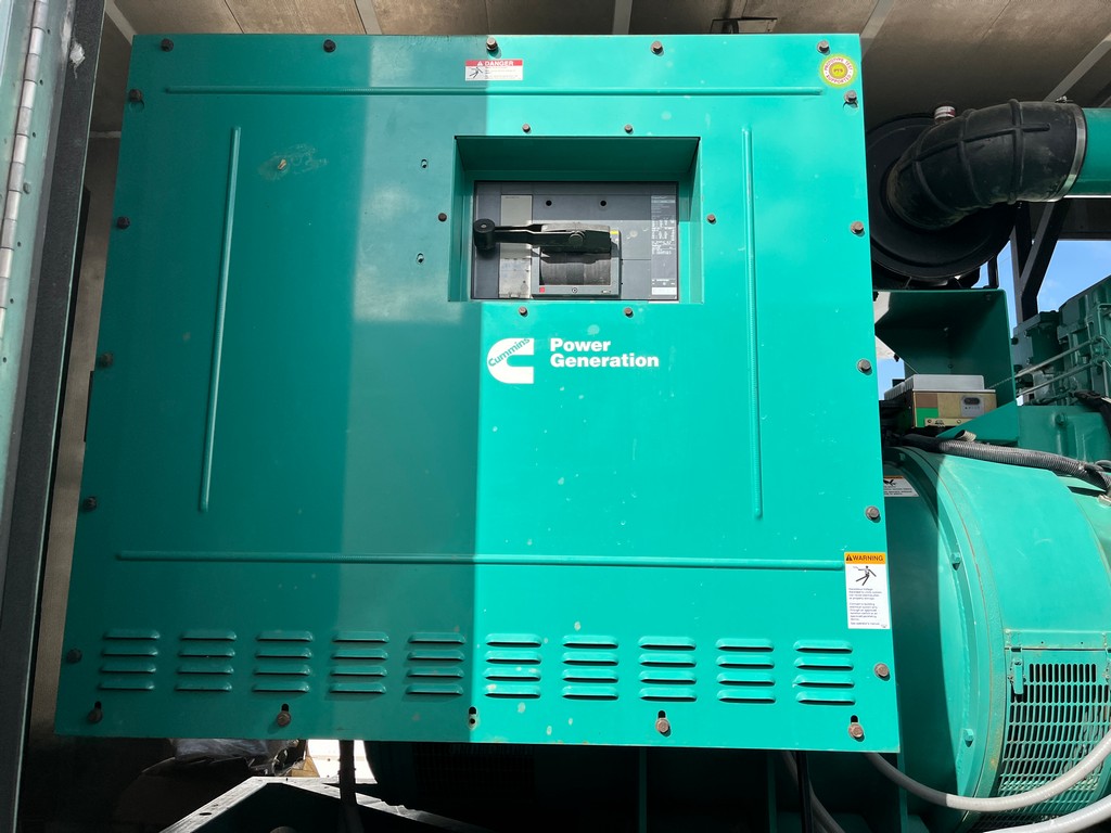 Cummins DQCA 600kW Generator Set (20)