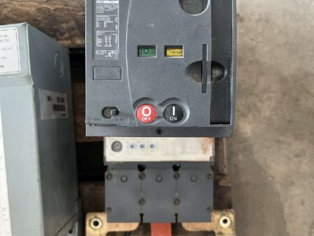 Used Schneider 600A Automatic Breaker